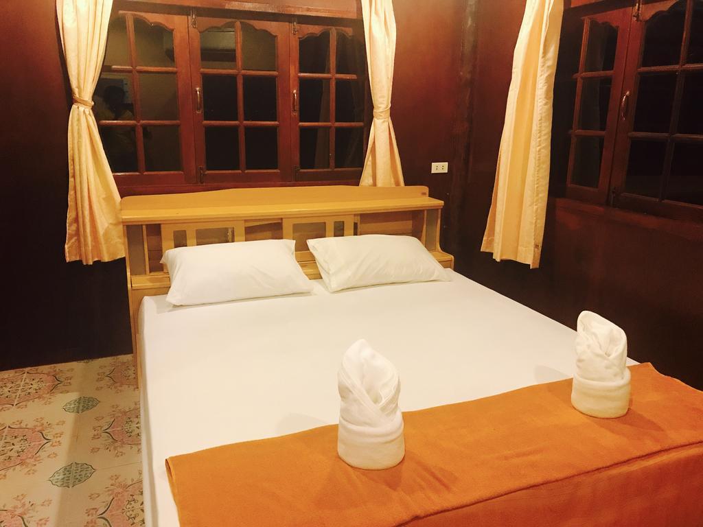 Sunyo Garden Guesthouse Baan Tai Eksteriør bilde